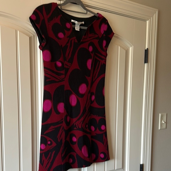 Diane Von Furstenberg Black and Pink Casual Dress - Picture 10 of 12